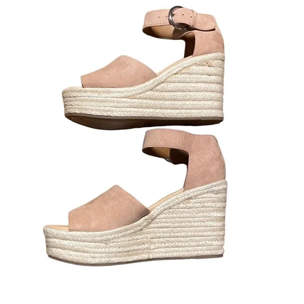 Nine West tan platform wedge sandals 4” heel and 1 1/2 “ platform in front 7 M